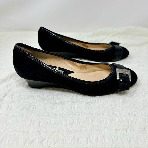 Michael Kors Suede Buckle Low Wedges- Size 9 - Picture 3 of 13